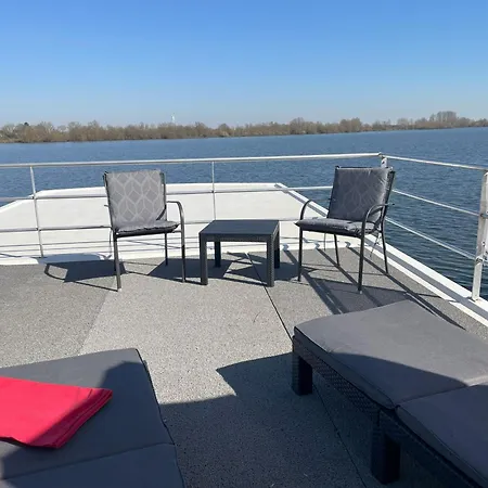 Floating 44 - Deine 4 *