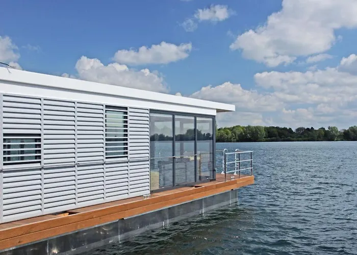 Floating 44 - Deine 4 بيت للعطل